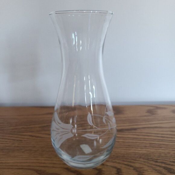 Pasabahce Floral Etched Glass Vase  |  Made in Turkey  |  Beautiful! - Picture 3 of 14